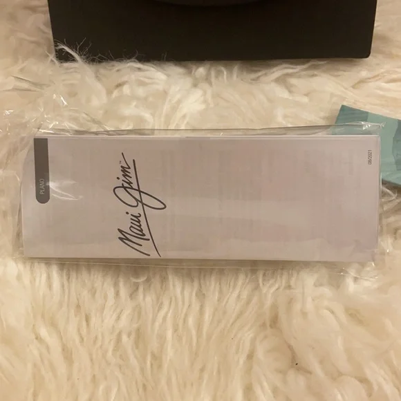 NWT Maui Jim Aviator Sunglasses- Unisex - Picture 4 of 8